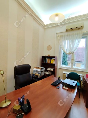 Eladó iroda, Székesfehérvárott 19 M Ft, 1 szobás