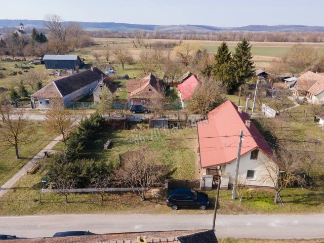Eladó családi ház, Ipolytölgyesen 40 M Ft, 2+1 szobás