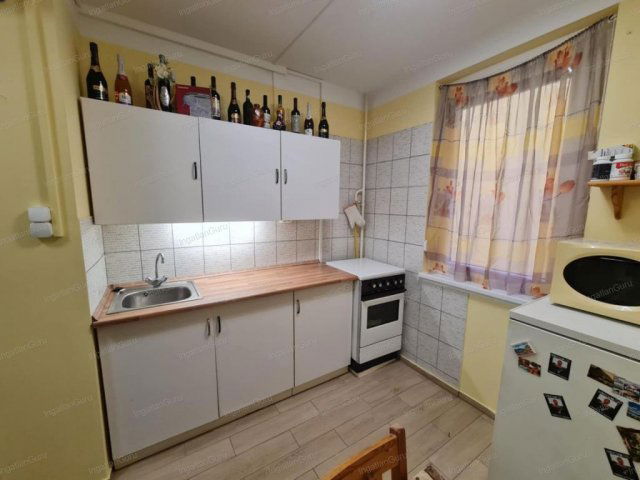 Eladó panellakás, Kecskeméten 44.8 M Ft, 2 szobás