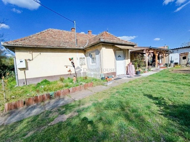Eladó családi ház, Szentmártonkátán 28.99 M Ft, 2 szobás