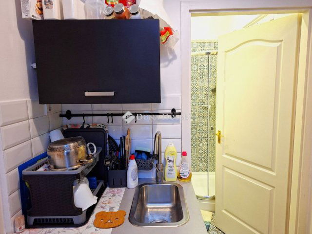 Eladó téglalakás, Budapesten, VI. kerületben, Szondi utcában
