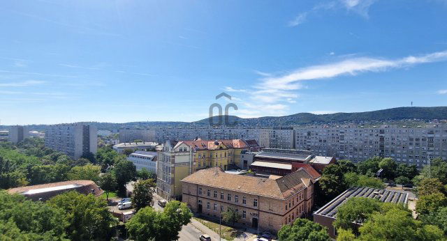 Eladó panellakás, Budapesten, III. kerületben 79.9 M Ft, 3 szobás
