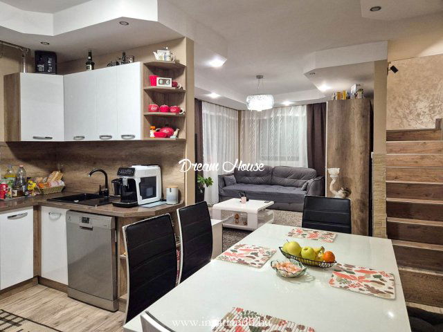 Eladó téglalakás, Nyíregyházán 72 M Ft, 4 szobás