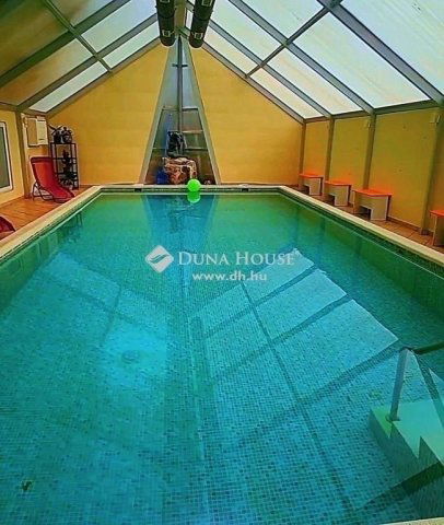 Eladó családi ház, Dabason 130 M Ft, 8 szobás