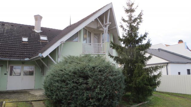 Eladó családi ház, Békéscsabán 83.99 M Ft, 4 szobás