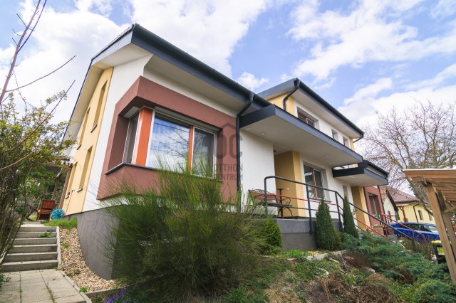 Eladó családi ház, Gödöllőn 174.95 M Ft, 6 szobás