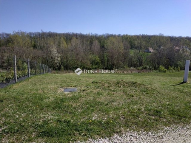 Eladó telek, Eplényen 27 M Ft / költözzbe.hu