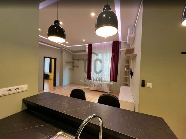 Kiadó téglalakás, albérlet, V. kerületben, Szemere utcában