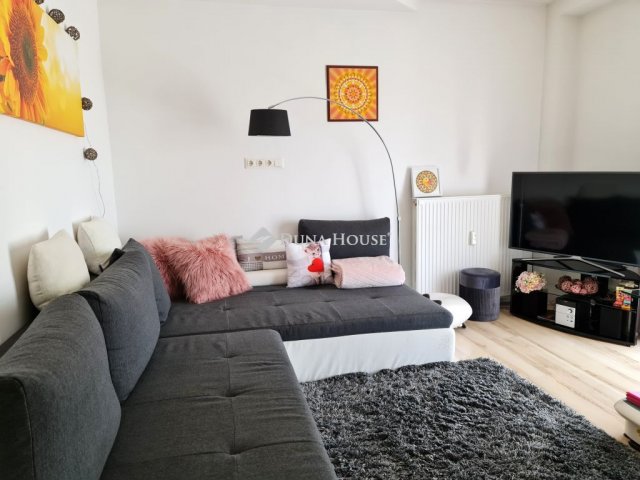 Eladó panellakás, Pécsett, Kodály Zoltán utcában 59.9 M Ft