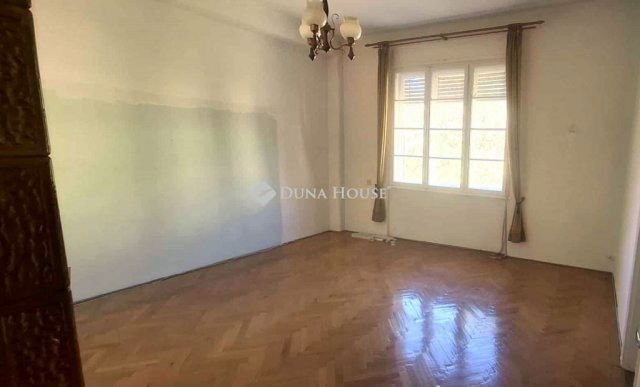 Eladó téglalakás, Szombathelyen 38 M Ft, 2 szobás