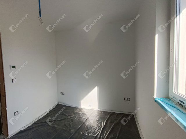 Eladó családi ház, Sopronban 69.9 M Ft, 3 szobás
