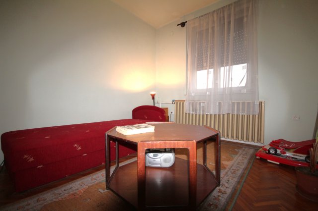 Eladó családi ház, Debrecenben 85 M Ft, 5 szobás