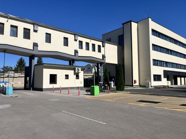 Kiadó iroda, Miskolcon 56 E Ft / hó, 1 szobás