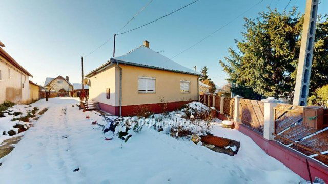 Eladó családi ház, Fehérgyarmaton 69.5 M Ft, 4+1 szobás