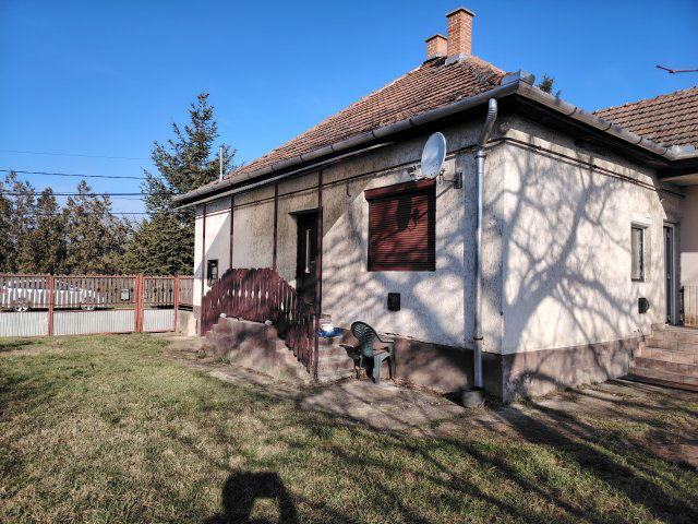 Eladó családi ház, Kápolnán 17.5 M Ft, 3 szobás