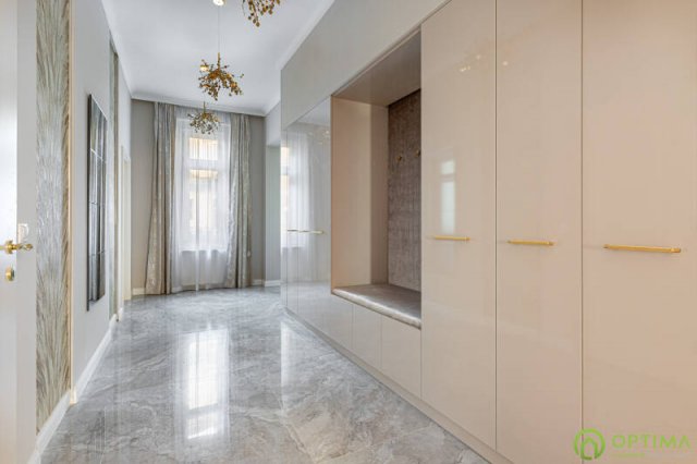 Eladó téglalakás, Budapesten, V. kerületben 249.9 M Ft, 3 szobás