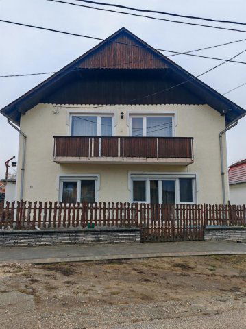 Eladó családi ház, Vértessomlón 79.99 M Ft, 7 szobás