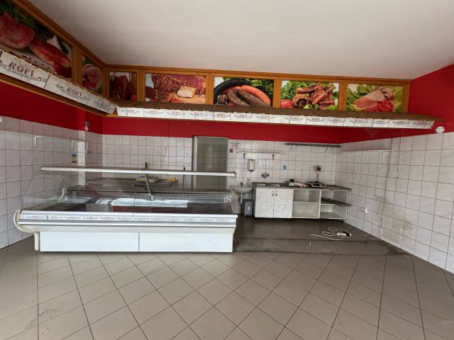 Eladó téglalakás, Pásztón 65 M Ft, 7 szobás