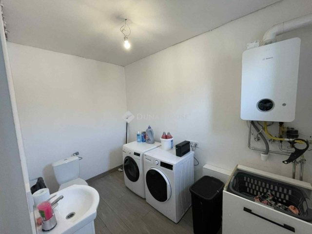 Eladó családi ház, Izsákon 39.9 M Ft, 4 szobás