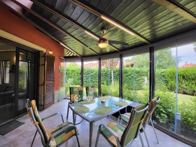 Eladó családi ház, Zamárdiban 250 M Ft, 5 szobás