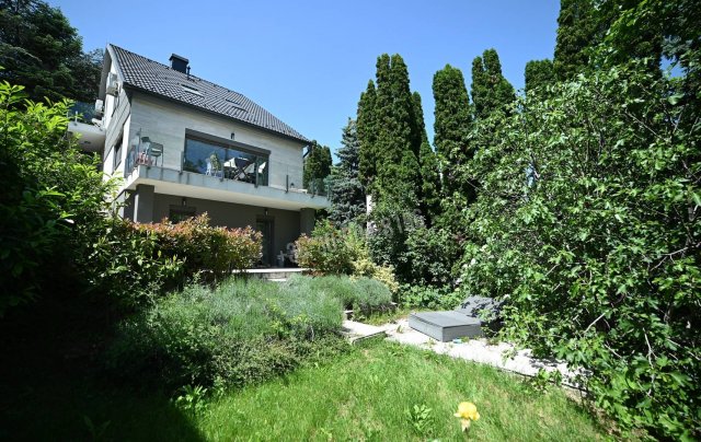 Eladó családi ház, Budapesten, II. kerületben 255 M Ft, 5 szobás