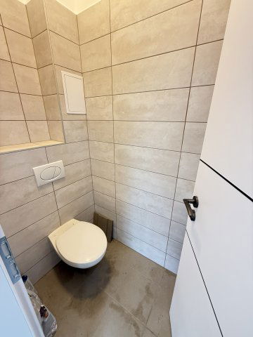 Kiadó üzlethelyiség, Pakson 45 E Ft / hó, 1 szobás