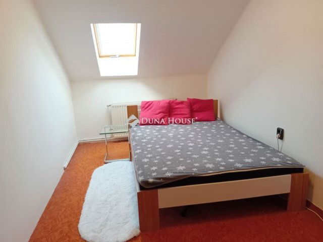 Eladó téglalakás, Nagyszentjánoson 74.9 M Ft, 4 szobás