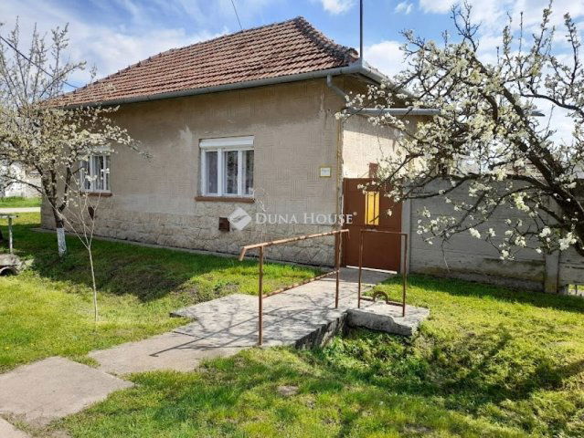 Eladó családi ház, Kondoroson 34.9 M Ft, 3 szobás