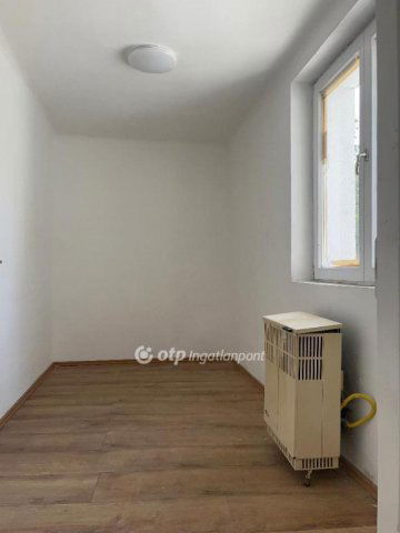 Eladó családi ház, Cegléden 53 M Ft, 2+1 szobás