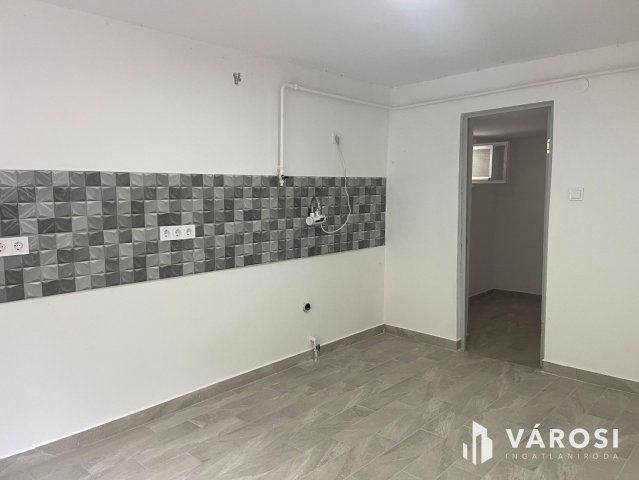 Eladó családi ház, Gyulán 22.9 M Ft, 2 szobás