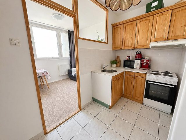 Eladó panellakás, Vácon 44.5 M Ft, 1+1 szobás