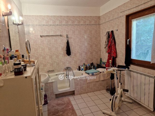 Eladó családi ház, Budapesten, II. kerületben 169 M Ft, 3 szobás