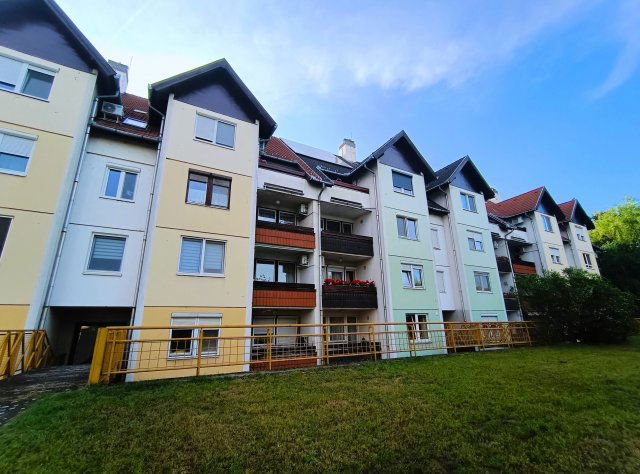 Eladó téglalakás, Debrecenben, Kassai úton 89.9 M Ft, 2+2 szobás