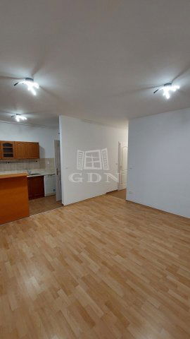 Kiadó téglalakás, albérlet, Veszprémben 230 E Ft / hó