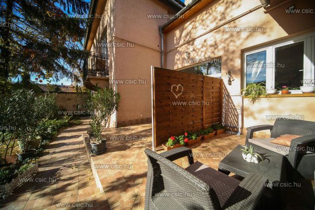 Eladó sorház, Budapesten, IV. kerületben 149 M Ft, 7 szobás