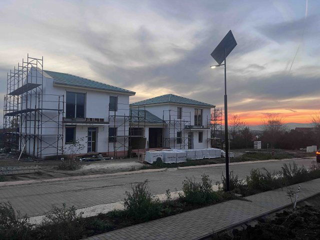 Eladó ikerház, Fóton 144.5 M Ft, 5 szobás / költözzbe.hu