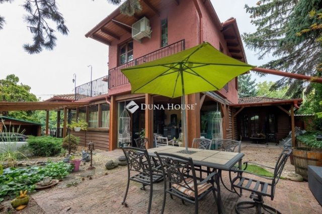 Eladó családi ház, Diósdon 129 M Ft, 13 szobás