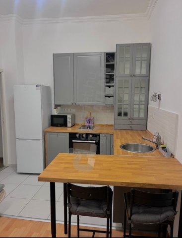 Kiadó téglalakás, albérlet, VII. kerületben, Rákóczi úton