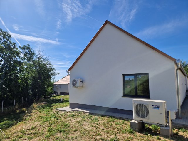 Eladó családi ház, Nagykozáron, Hunyadi utcában 106.9 M Ft