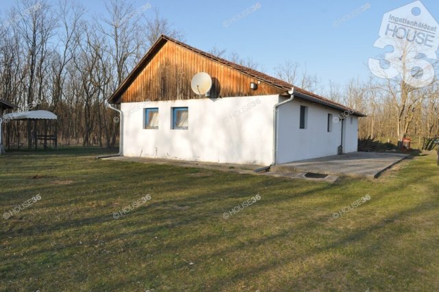 Eladó mezogazdasagi ingatlan, Nyárlőrincen 23.9 M Ft, 2 szobás