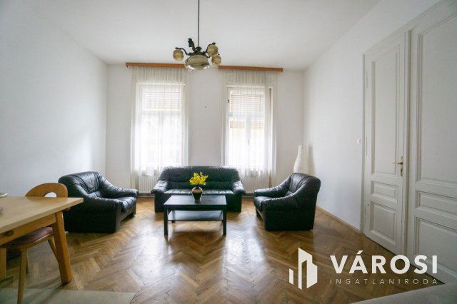 Eladó családi ház, Győrött 195 M Ft, 7 szobás