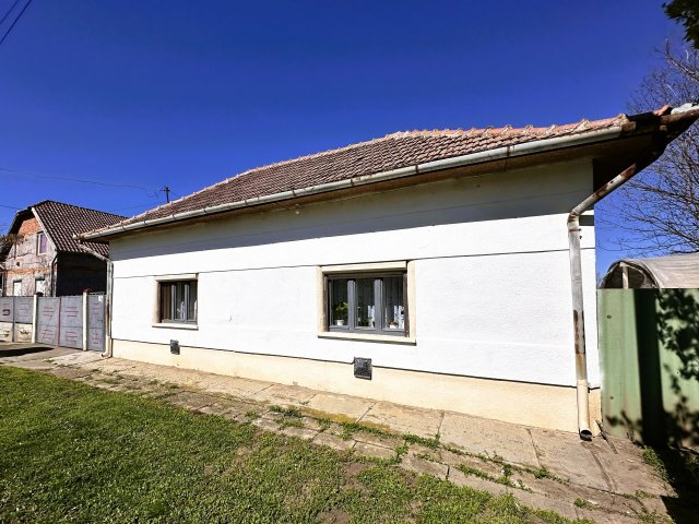 Eladó családi ház, Nagybánhegyesen 11.5 M Ft, 3 szobás