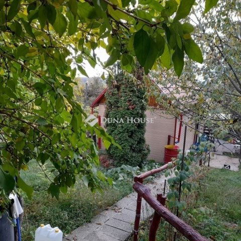 Eladó családi ház, Gödöllőn 28 M Ft, 2 szobás