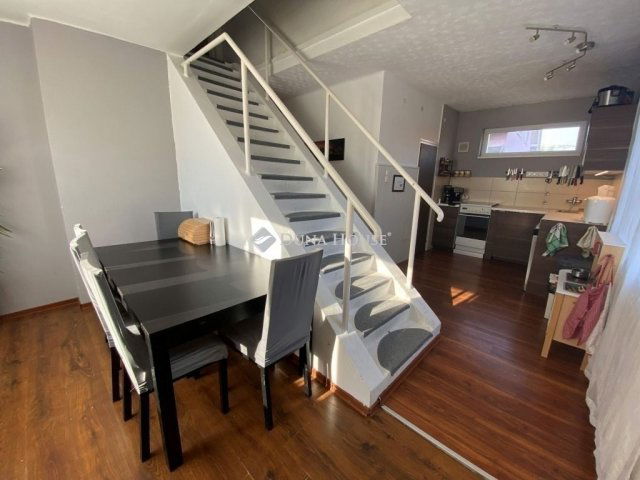 Eladó családi ház, Gárdonyban 94.9 M Ft, 7 szobás