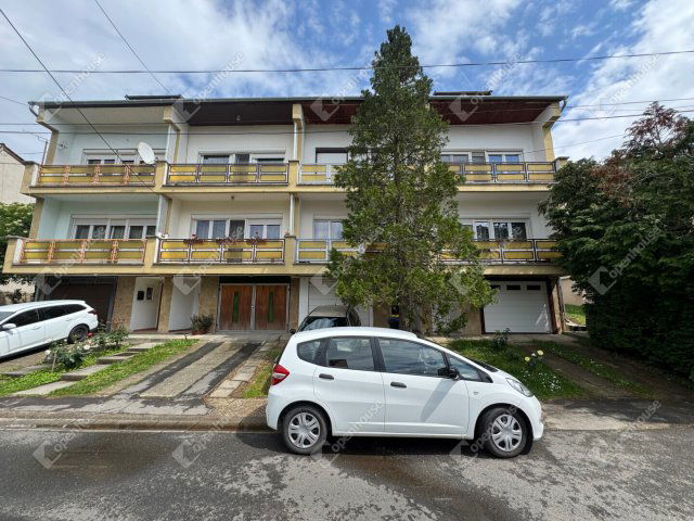 Eladó sorház, Zalaegerszegen 79.9 M Ft, 7 szobás