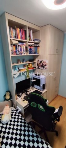 Eladó panellakás, Budapesten, III. kerületben 73.9 M Ft