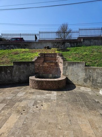 Eladó családi ház, Tahitótfalun 179.9 M Ft, 5 szobás