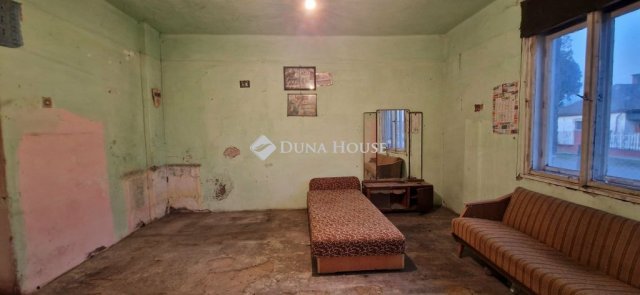 Eladó családi ház, Demecseren 8.5 M Ft, 3 szobás