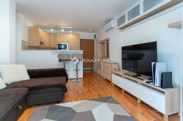 Eladó téglalakás, Budapesten, VIII. kerületben 79 M Ft, 2 szobás