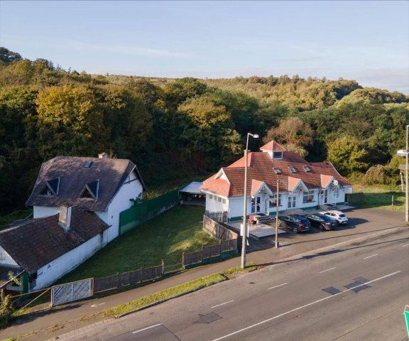 Eladó családi ház, Honton 118 M Ft, 7 szobás